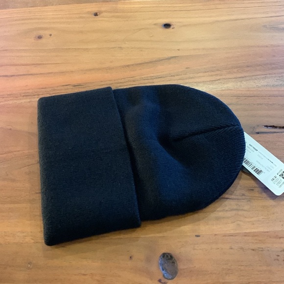 ✈️ New Crispy Unisex Adidas Beanie 🎯 - Picture 3 of 7